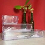 مقسم اکرولیک در سه سایز بر روی هم